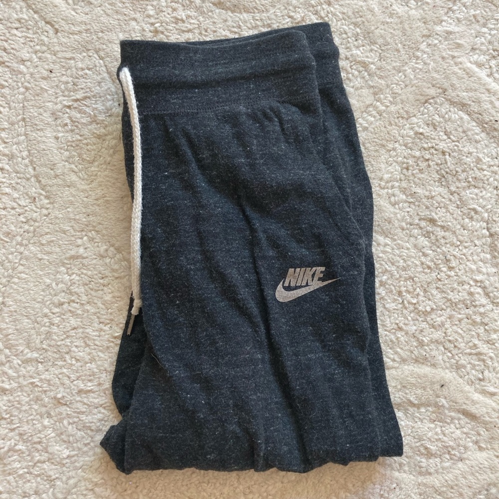 Nike Vintage Gym Capris